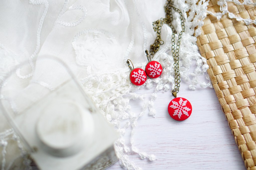 anaartissima photography product handmade jewelry professional