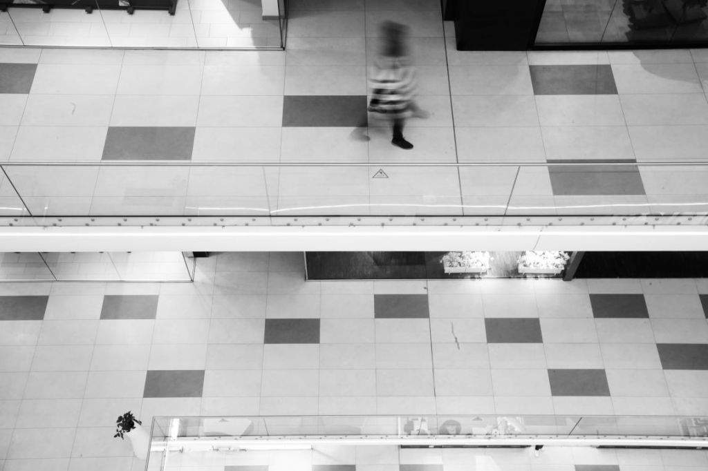 street anaartissima photographer street photography black and white photo