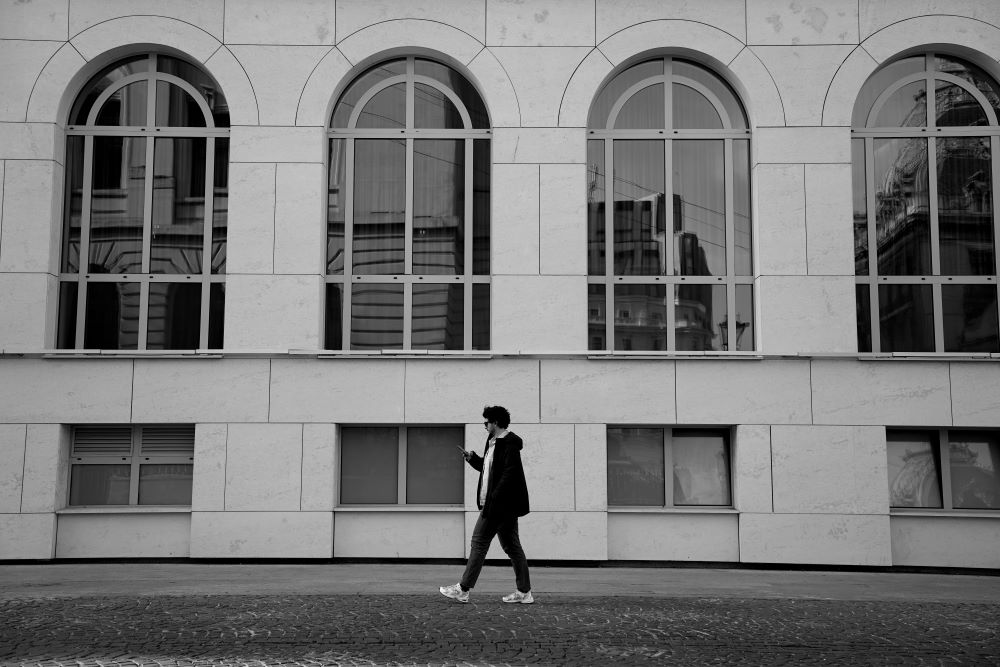 street anaartissima photographer street photography black and white photo