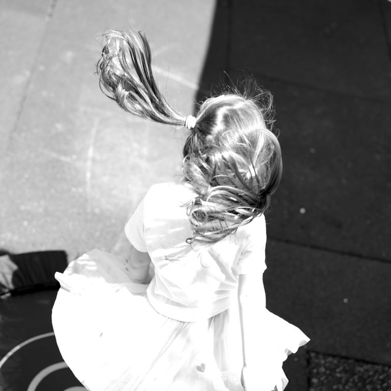 anaartissima photographer family documentar photography black and white candid