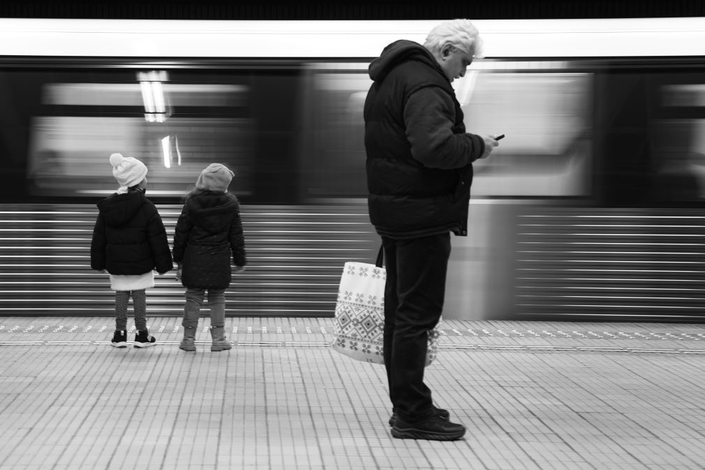 anaartissima photographer people street photography black and white